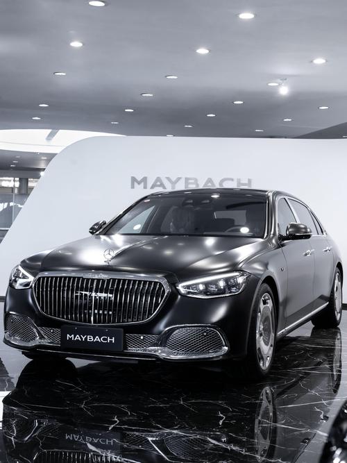 成都22岚图汽车的售后服务让用户无忧出行，迈巴赫未来的豪华车趋势